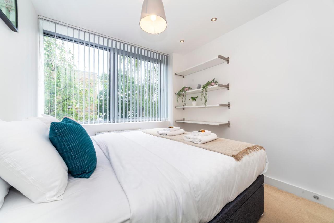 Modern And Bright 2 Bdr Flat In Clapham Common Apartment London Bagian luar foto