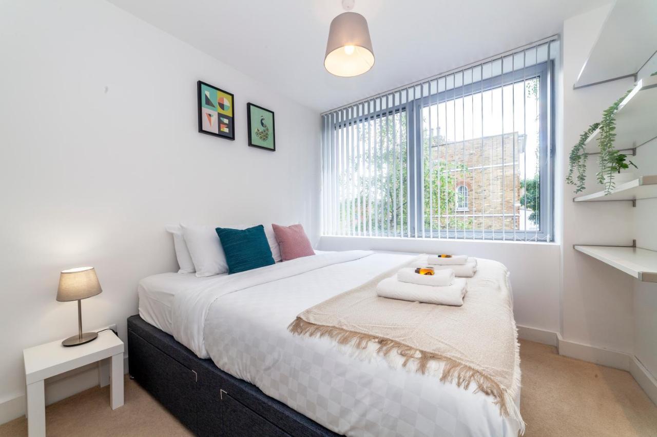 Modern And Bright 2 Bdr Flat In Clapham Common Apartment London Bagian luar foto