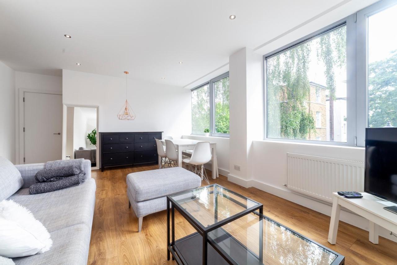 Modern And Bright 2 Bdr Flat In Clapham Common Apartment London Bagian luar foto